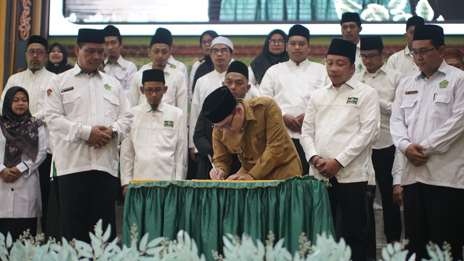 Bupati Mojokerto Kukuhkan Pengurus FKP Kabupaten Mojokerto di Pondok Pesantren Nurul Islam 2